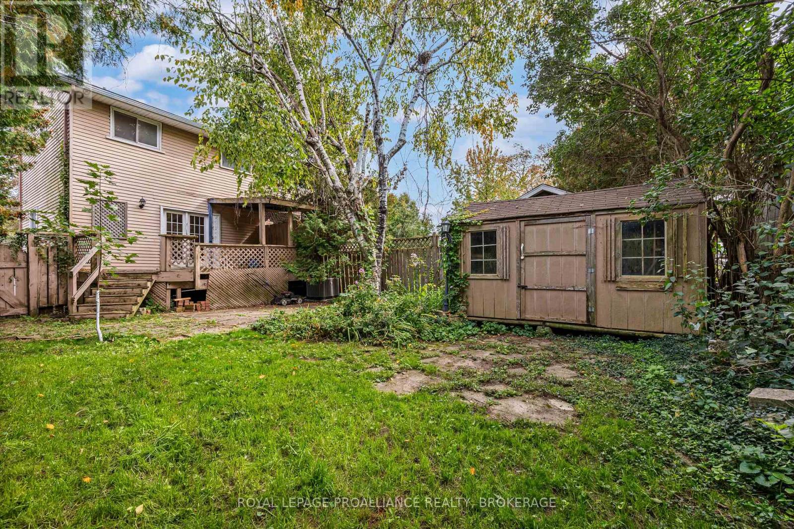 42 WYCLIFFE CRESCENT - 34