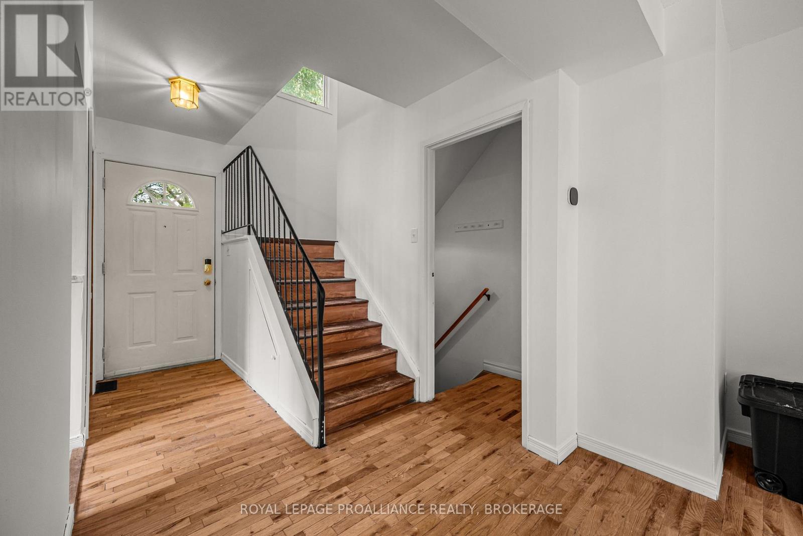 42 WYCLIFFE CRESCENT - 5