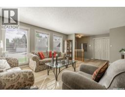Laundry room - 122 Wakaw Crescent, Saskatoon, SK S7J4E2 Photo 7