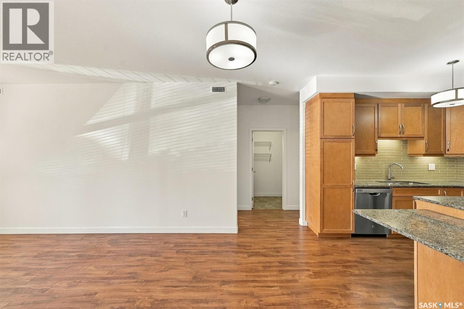 #111 1035 Moss AVENUE - 12