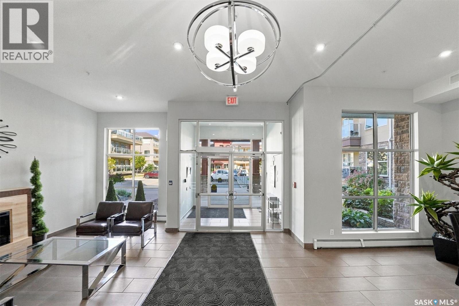 #111 1035 Moss AVENUE - 35