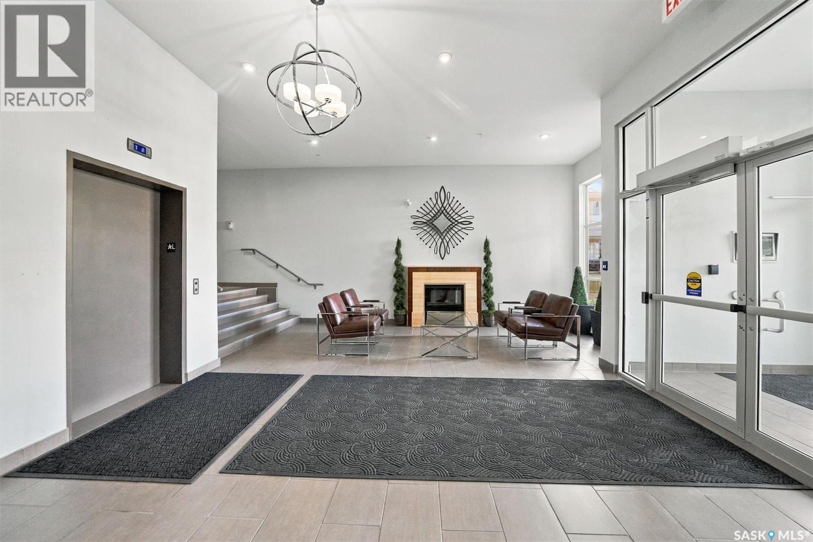#111 1035 Moss AVENUE - 36