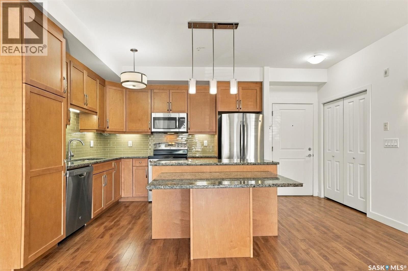 #111 1035 Moss AVENUE - 4