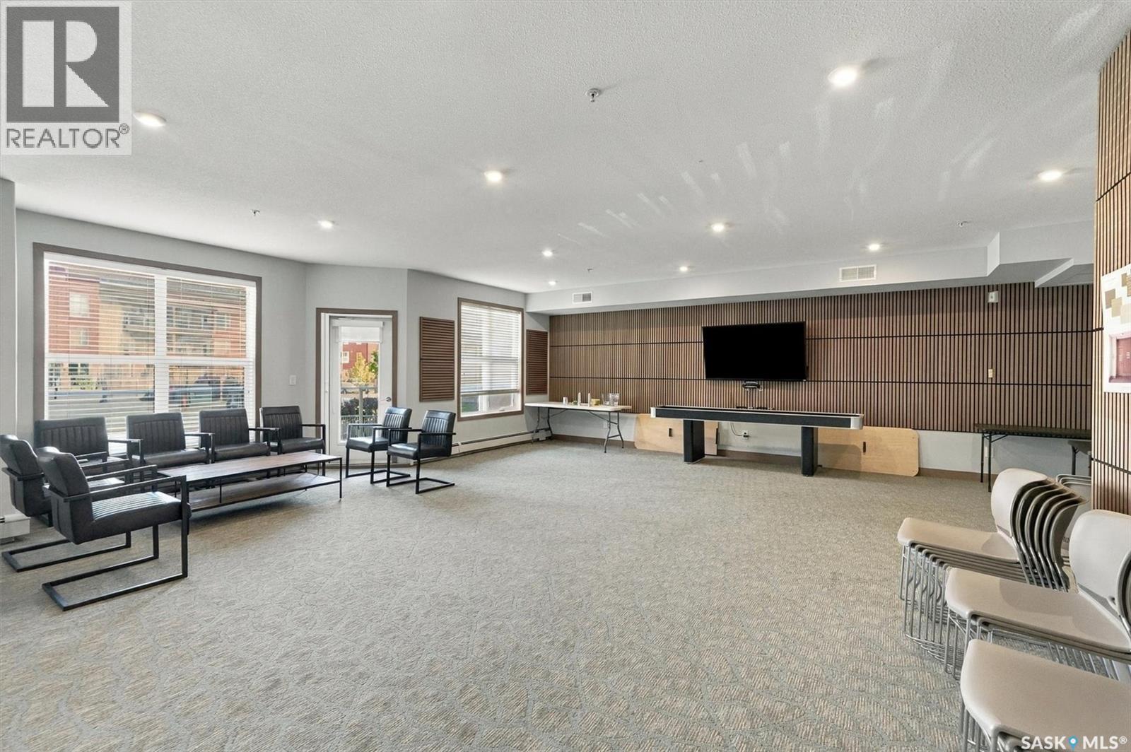 #111 1035 Moss AVENUE - 41