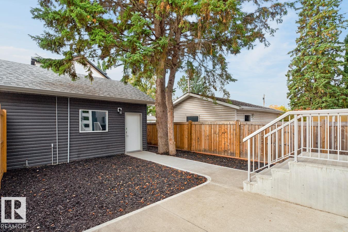 11207 78 AV NW - Image 38