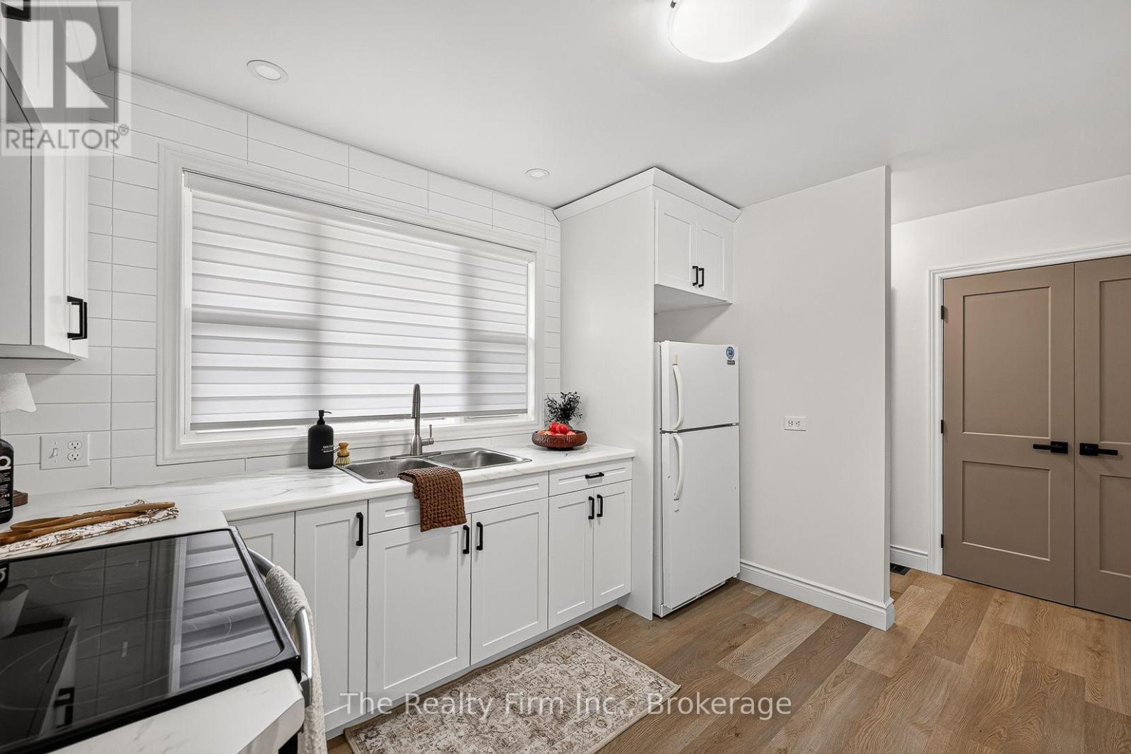 845 SLOANE STREET - Image 22