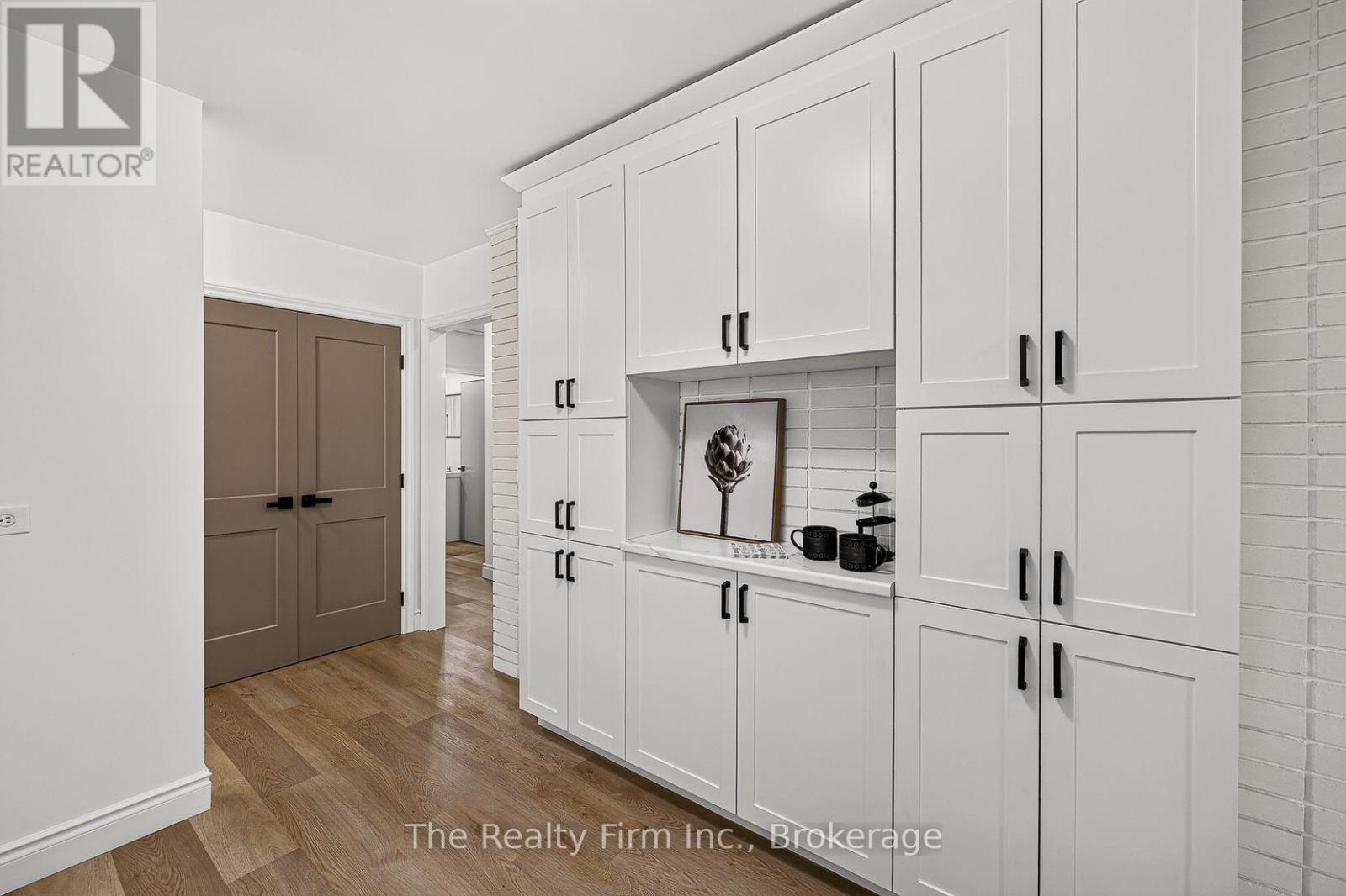 845 SLOANE STREET - Image 25