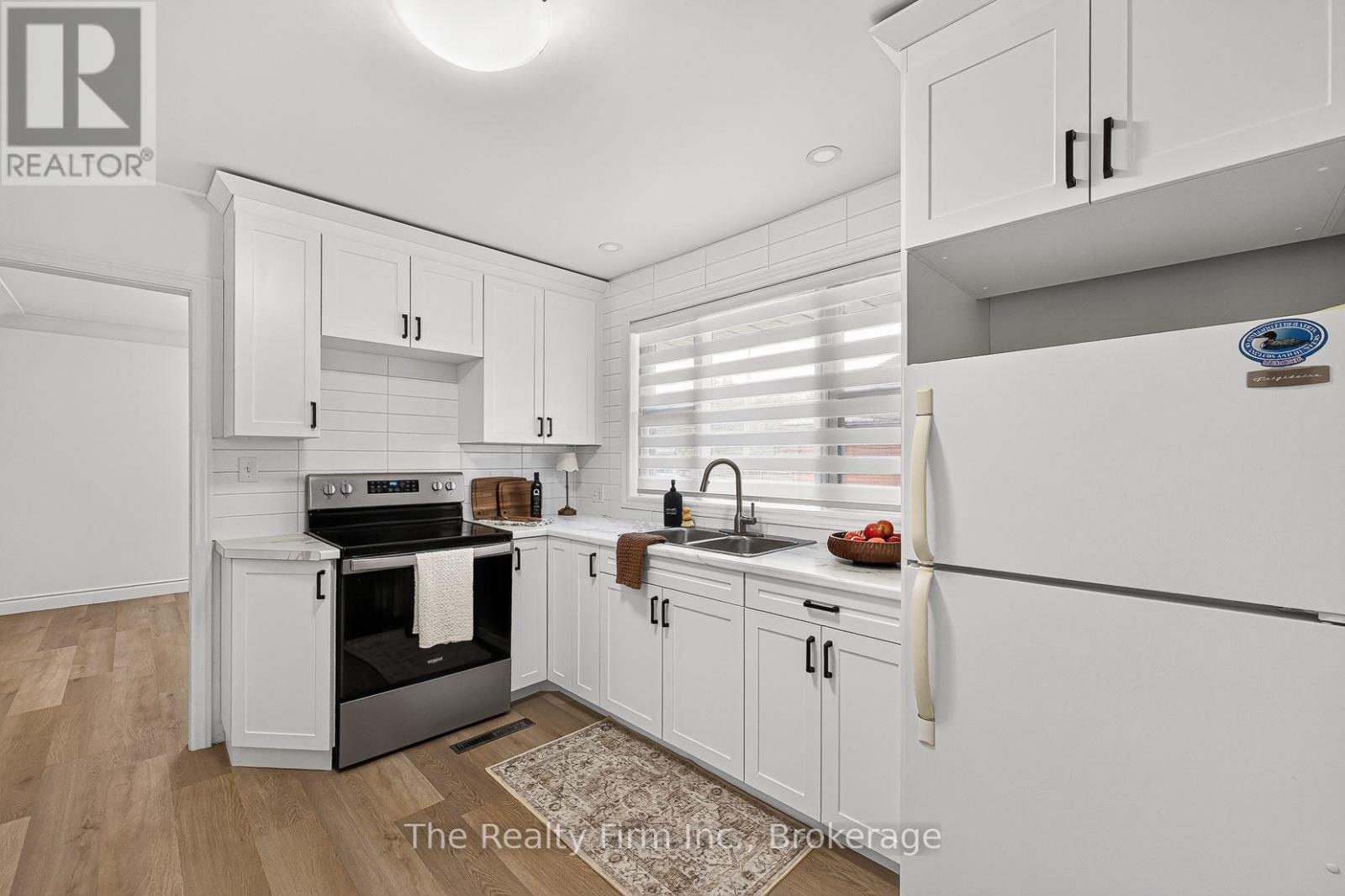 845 SLOANE STREET - 23