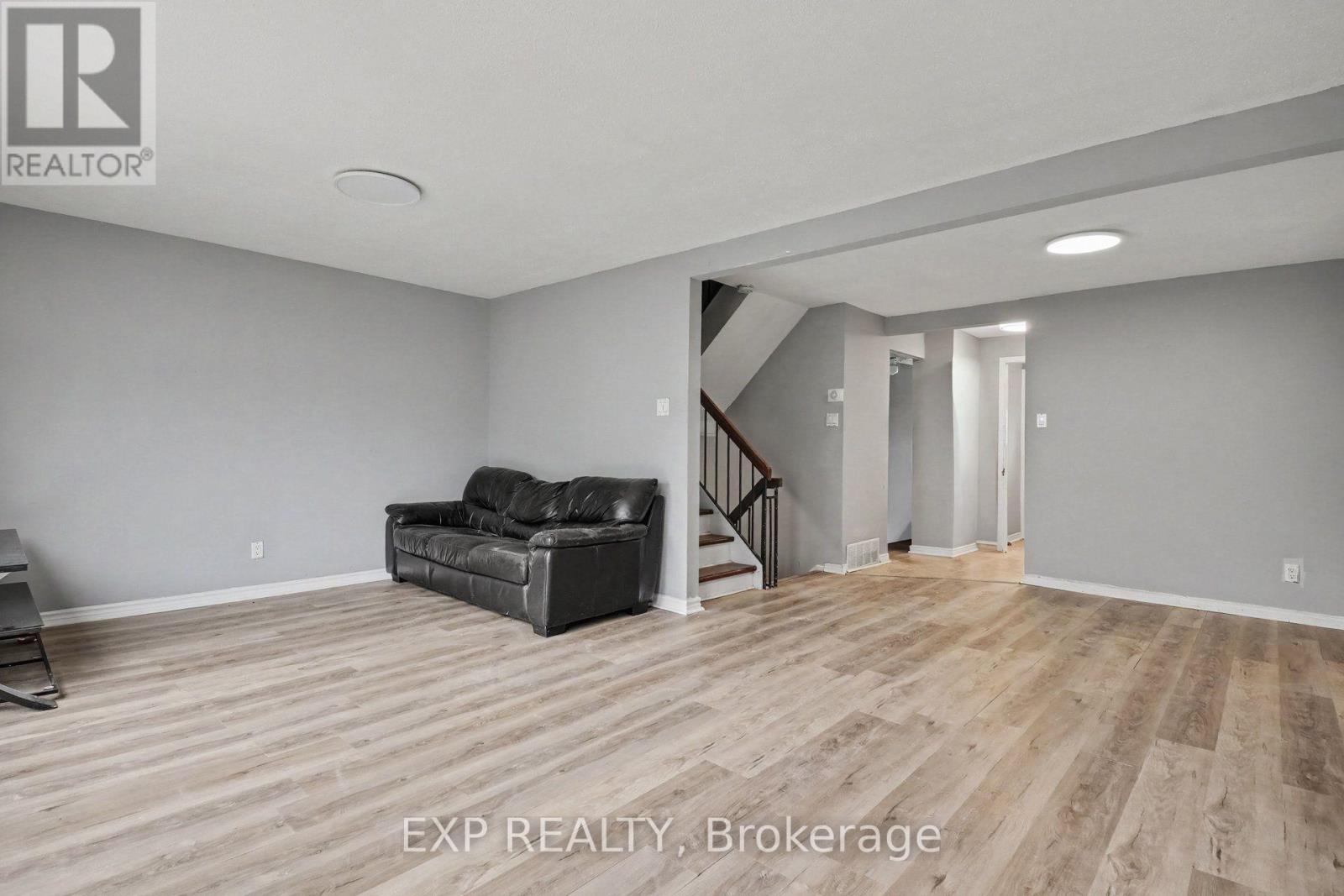 #D 32 BENLEA DRIVE - 7
