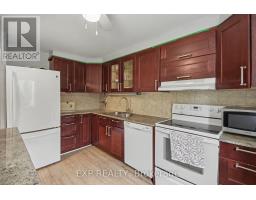 D - 32 Benlea Drive, Ottawa, ON K2G4A8 Photo 12