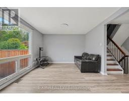 D - 32 Benlea Drive, Ottawa, ON K2G4A8 Photo 9