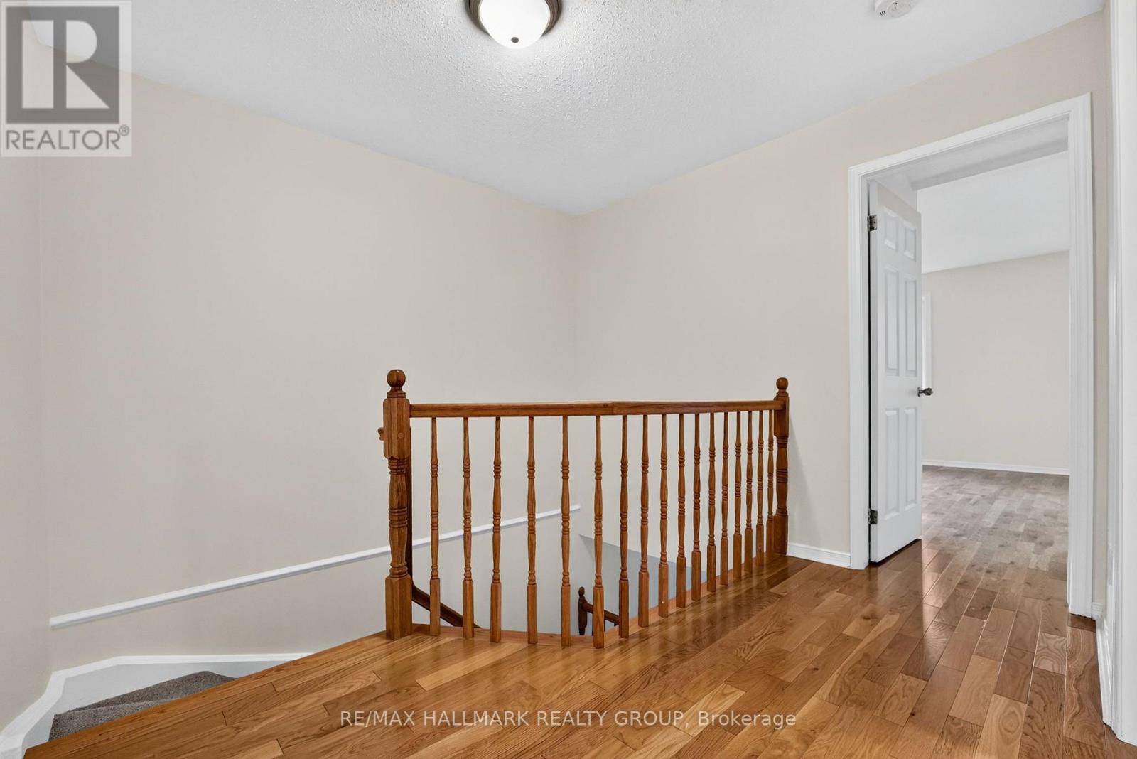 49 ROBARTS CRESCENT - Image 20