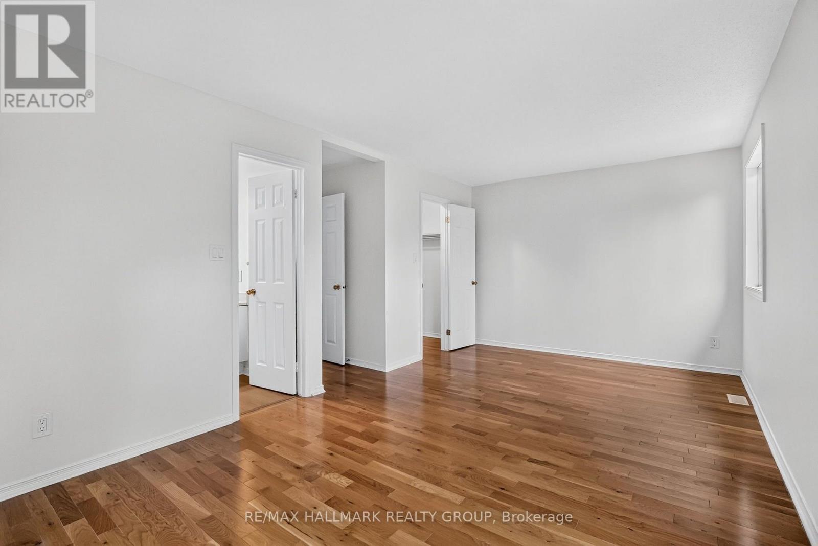 49 ROBARTS CRESCENT - Image 27