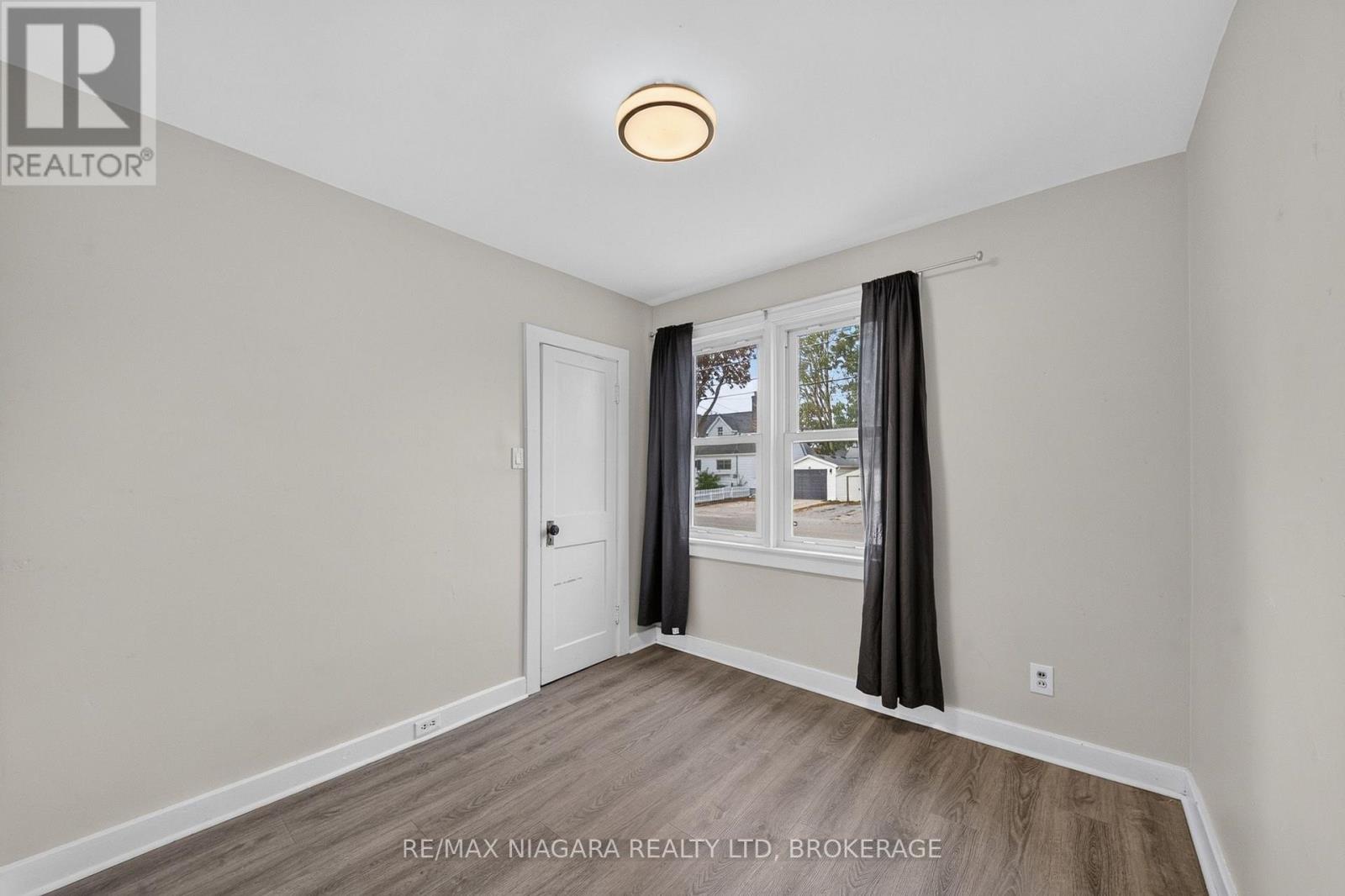 6520 BARKER STREET - 9