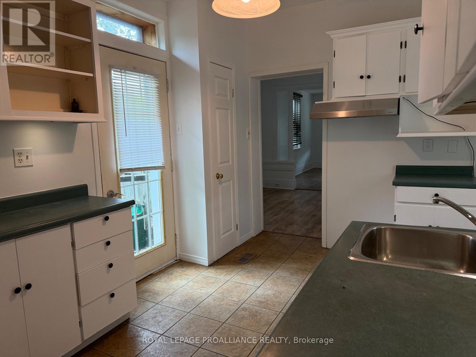 108 BUELL STREET - 19