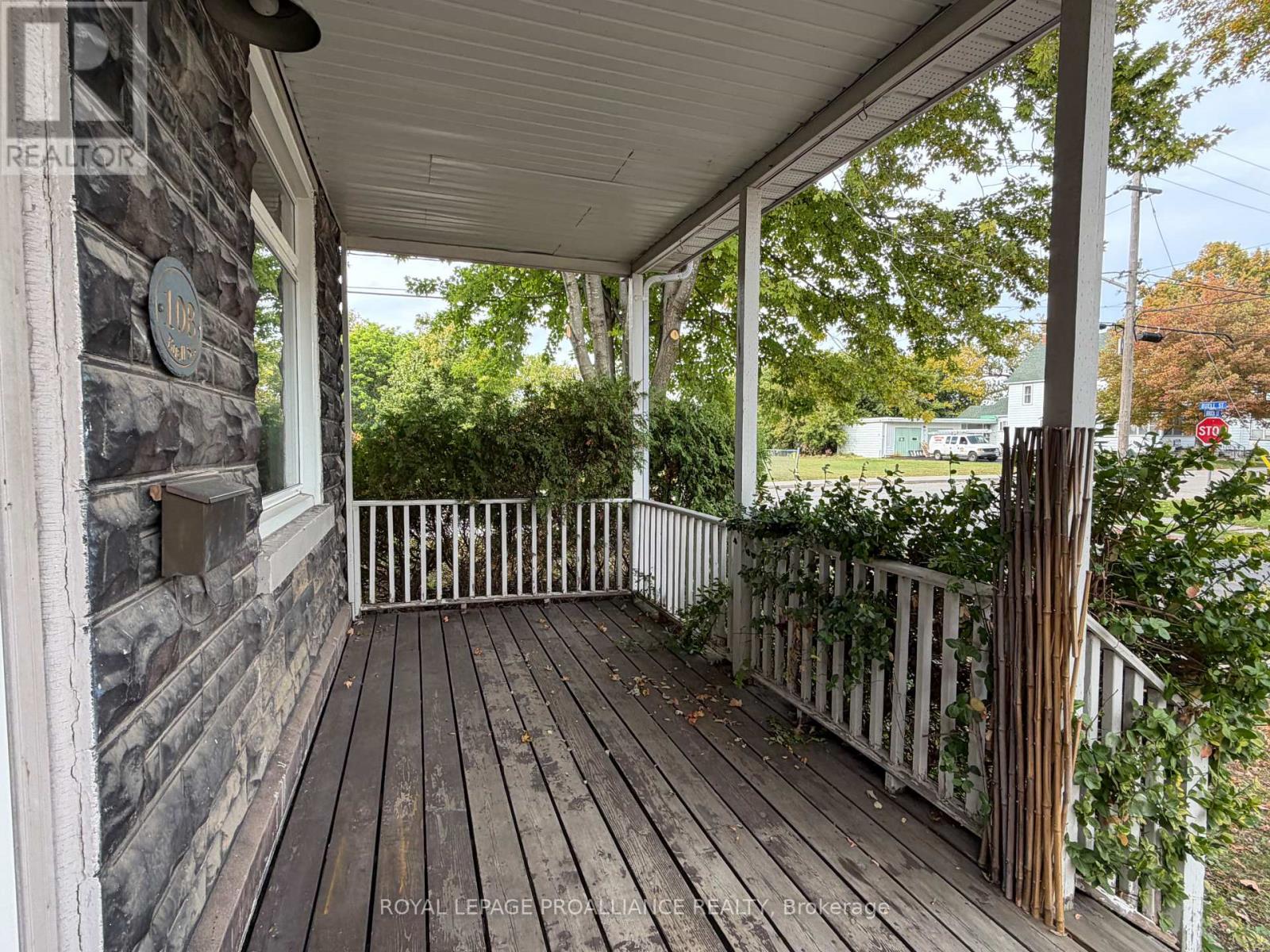 108 BUELL STREET - 7
