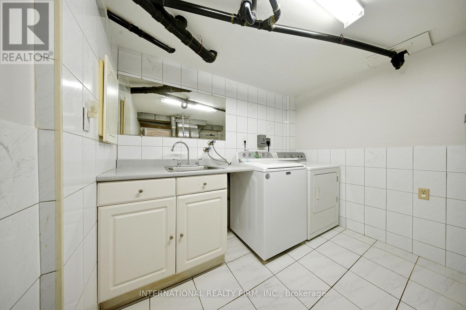92 ANDREW PARK - Image 22