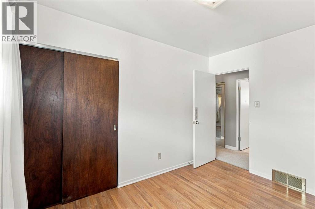 120 Fairview Crescent SE - photo 15