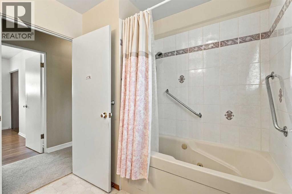 120 Fairview Crescent SE - photo 20