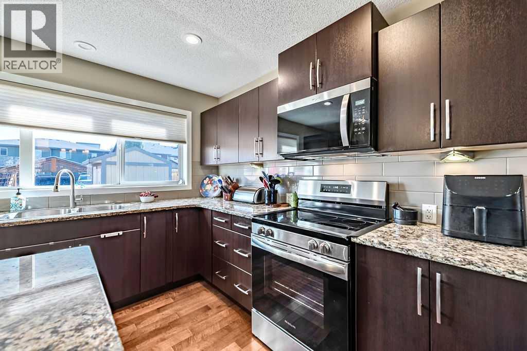 86 Walden Crescent SE - 12