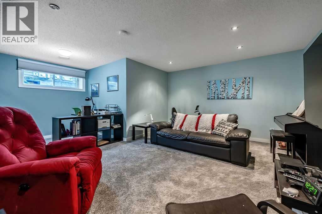 86 Walden Crescent SE - 31