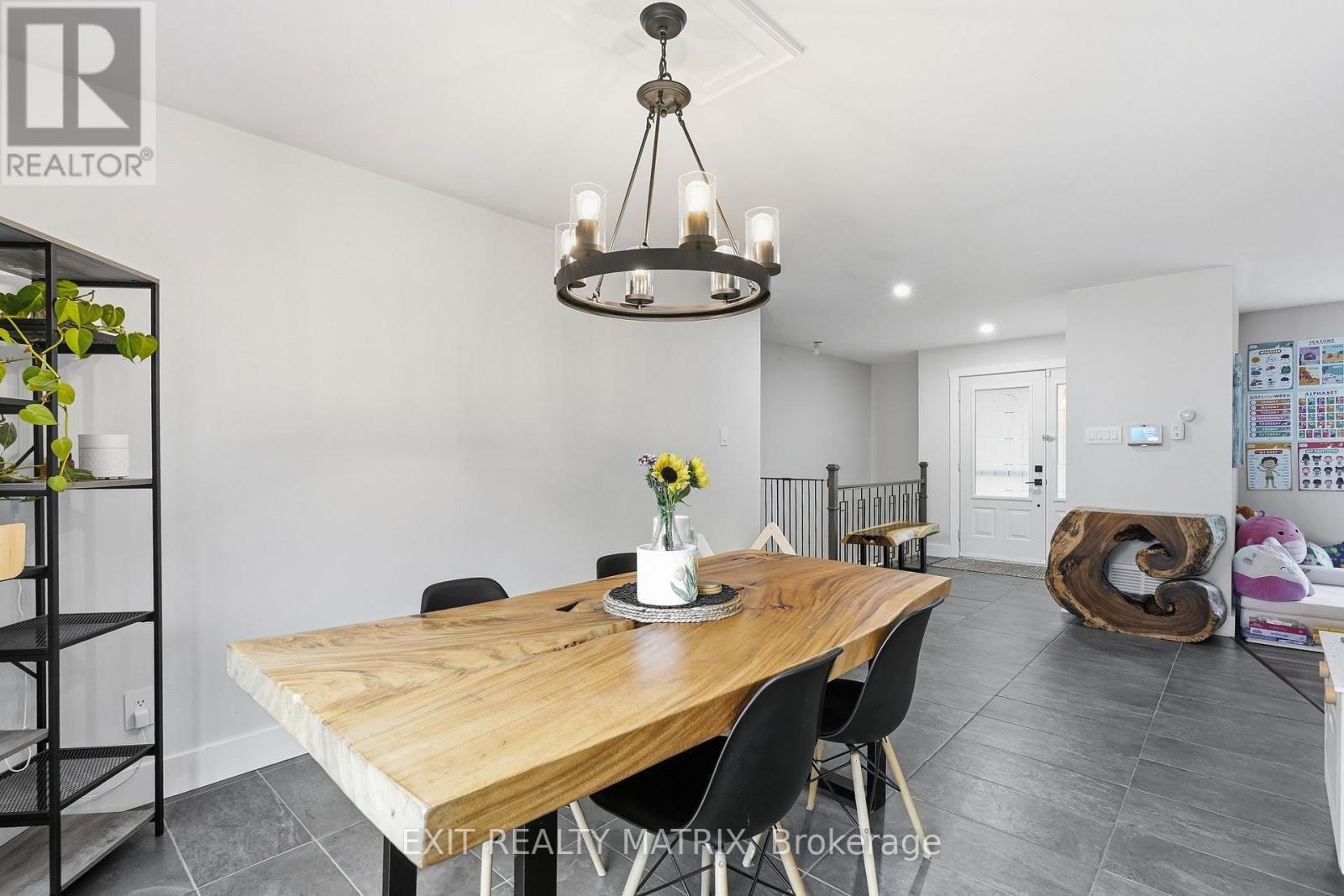 710 DU PARC ROAD - 11