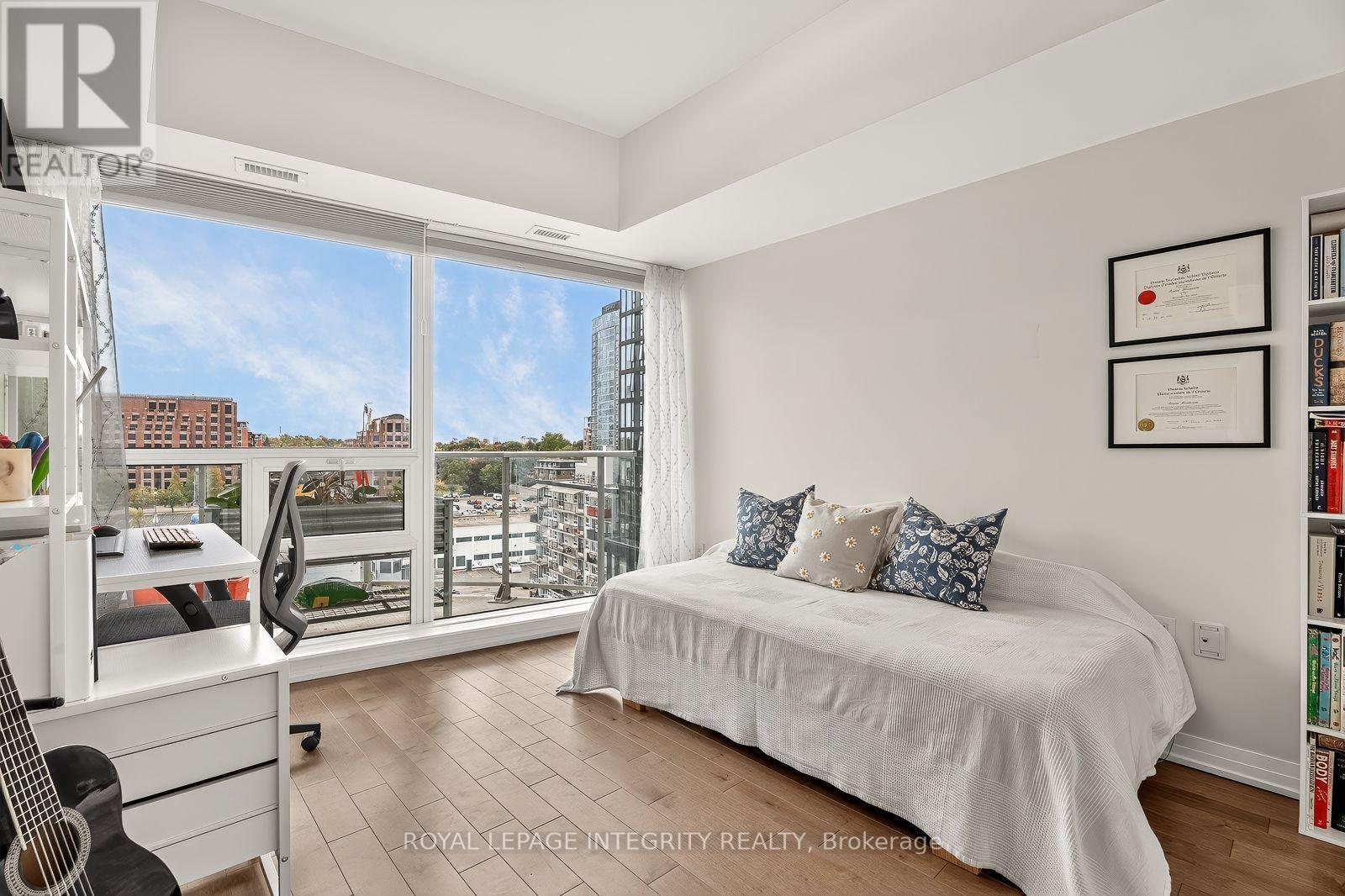 #703 805 CARLING AVENUE - 27