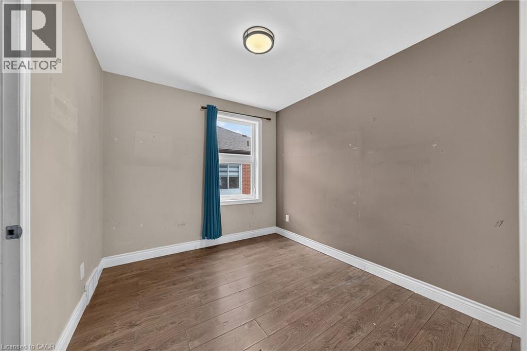 11 SELKIRK Avenue - 15