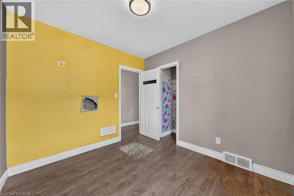 11 SELKIRK Avenue - 16
