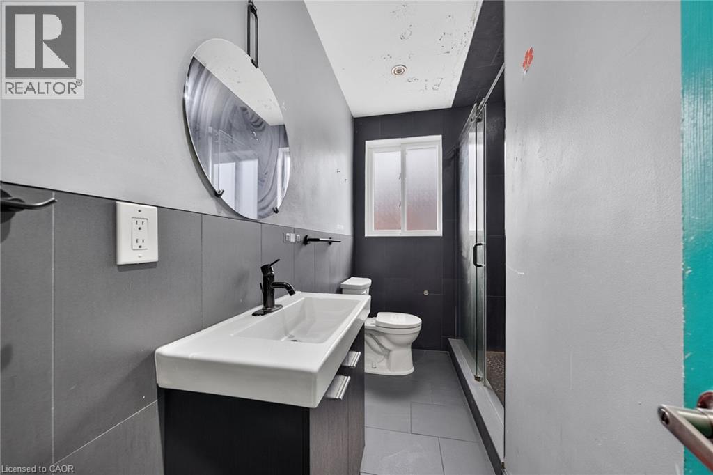 11 SELKIRK Avenue - 17