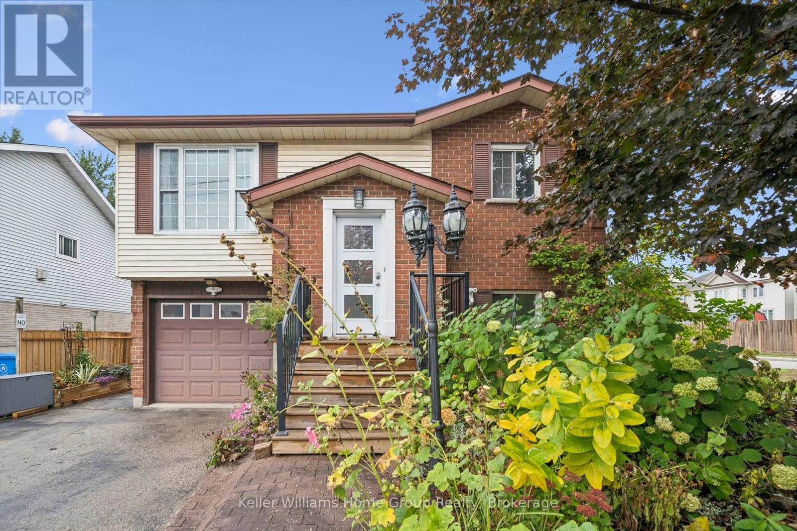 497 FORFAR STREET E - 1