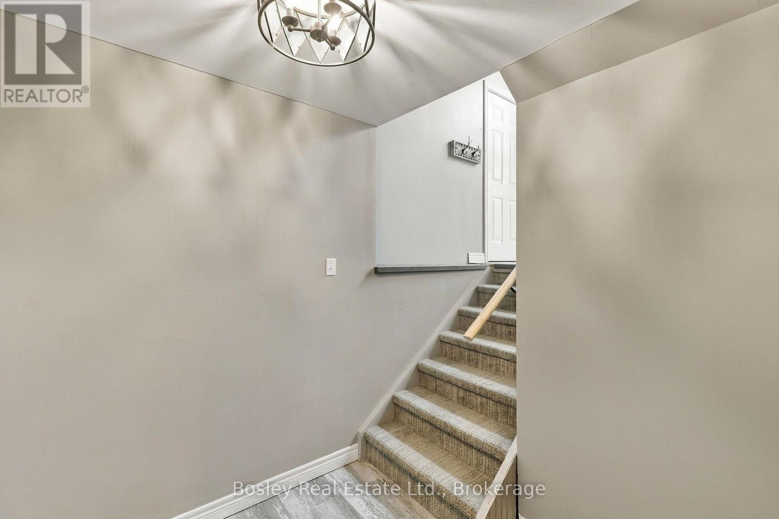 3 SHIRLEY COURT - 25