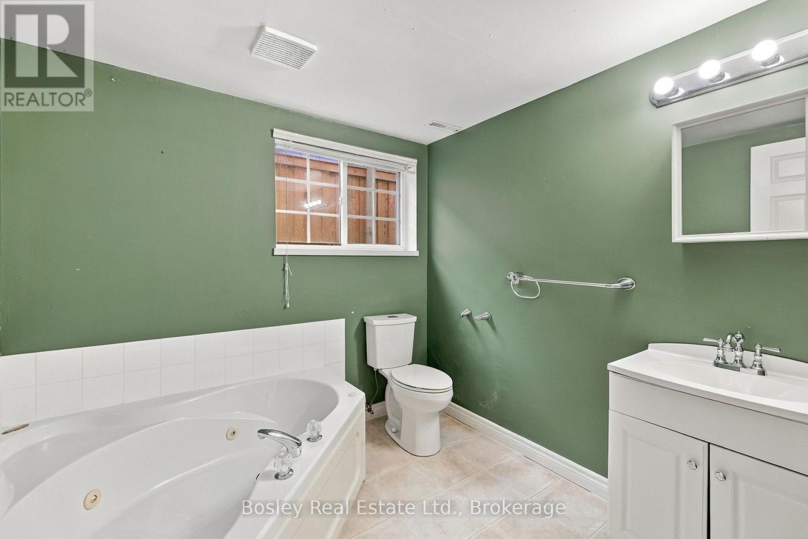 3 SHIRLEY COURT - 32