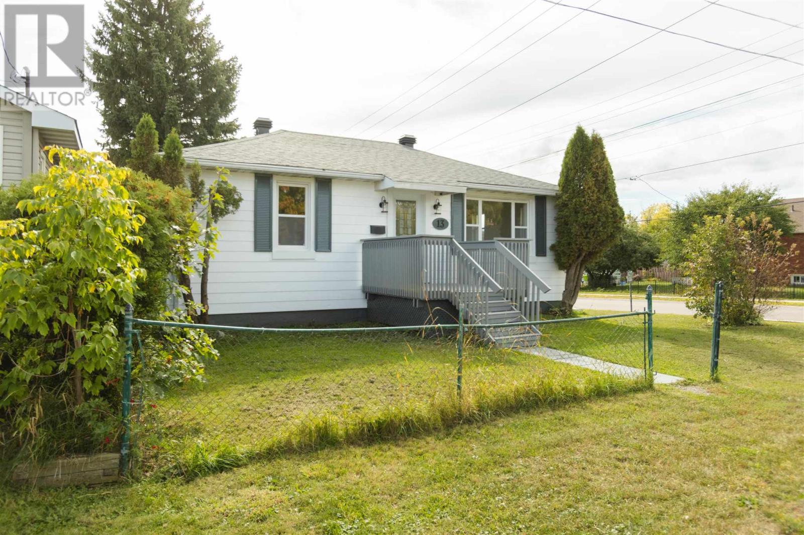 13 Stevens ST - 3