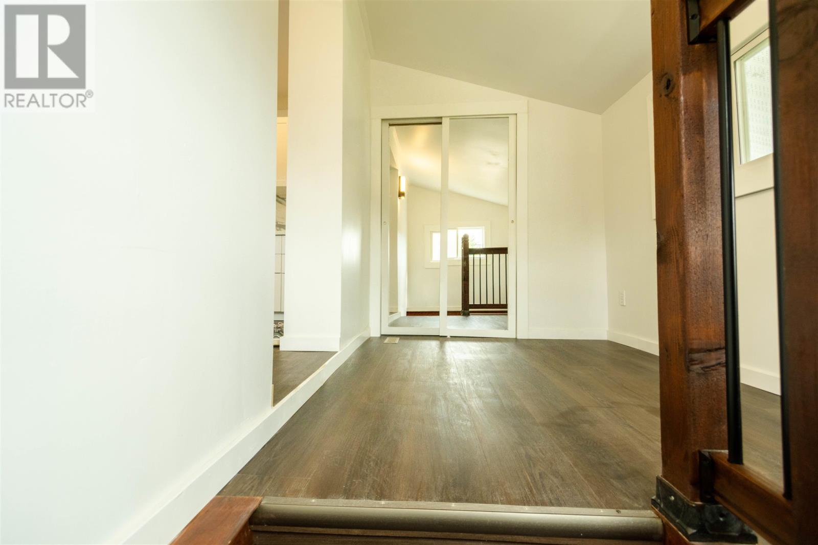 13 Stevens ST - 8
