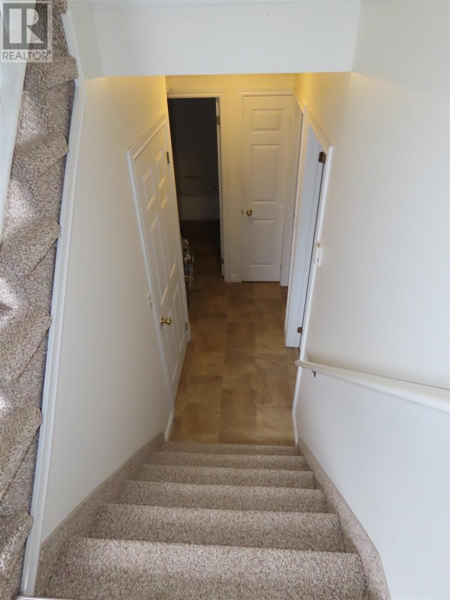 3 Elmwood AVE - 22