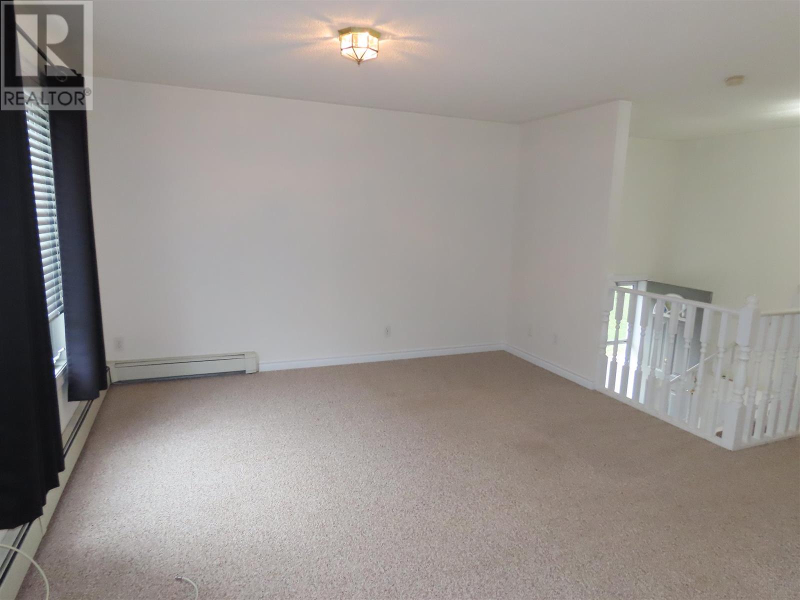 3 Elmwood AVE - 5