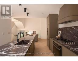 530 Duplex Avenue, Toronto, ON M4R1E6 Photo 6