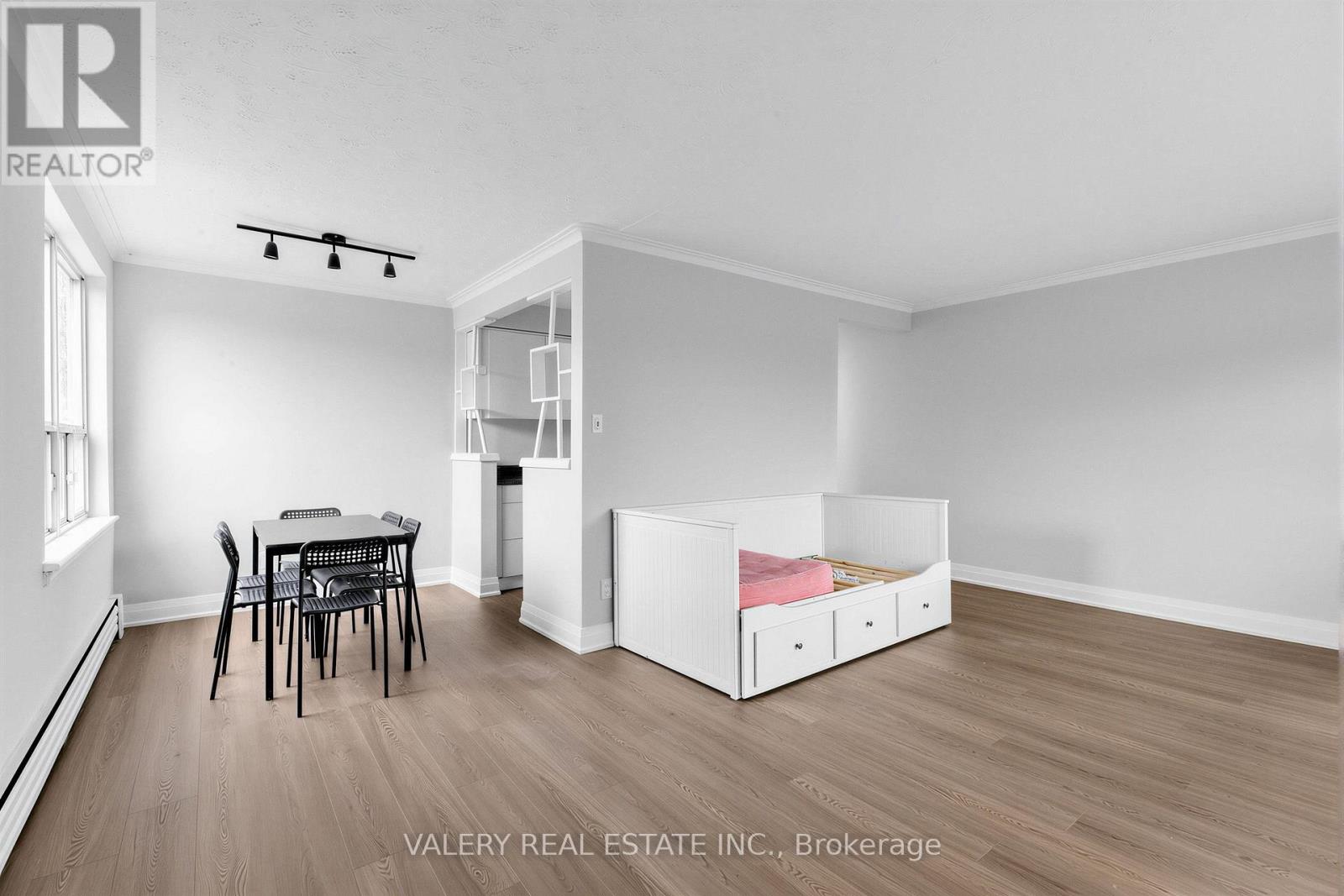 Photo of 12 Westgate Boulevard