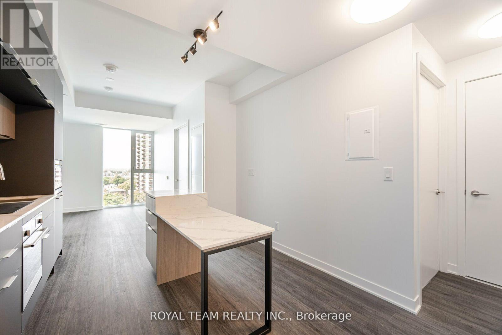 #1107 185 ALBERTA AVENUE - 7