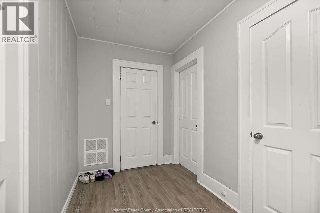 1537 HOWARD - Image 17
