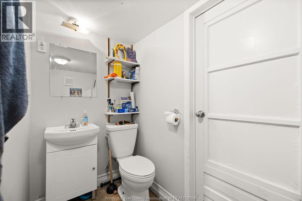 1537 HOWARD, Windsor — photo 7
