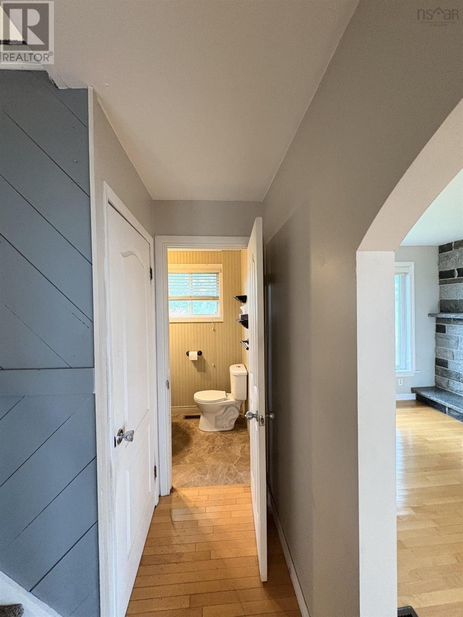 8005 Highway 209 - 18