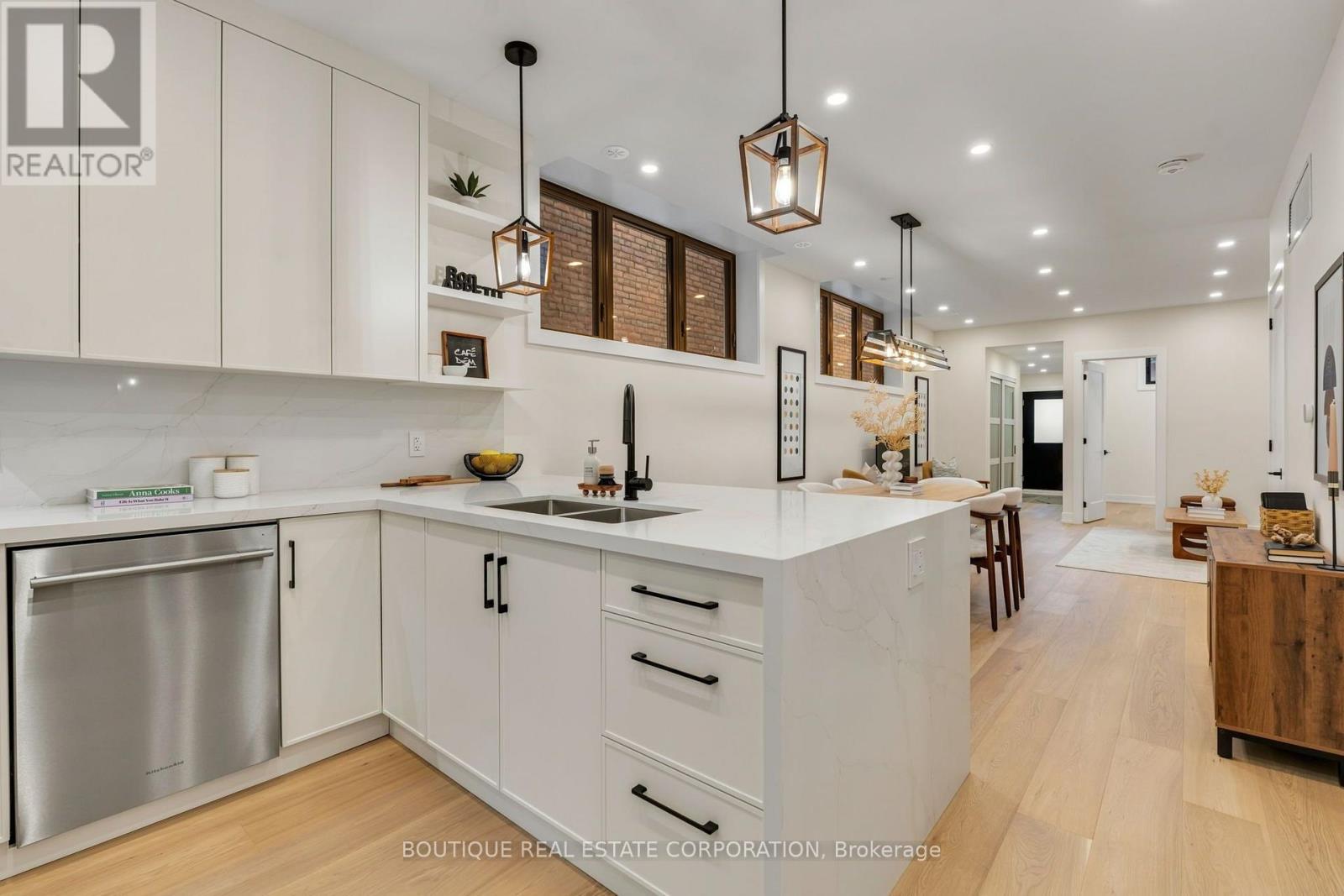 155 Gough Avenue, Toronto, ON photo 45