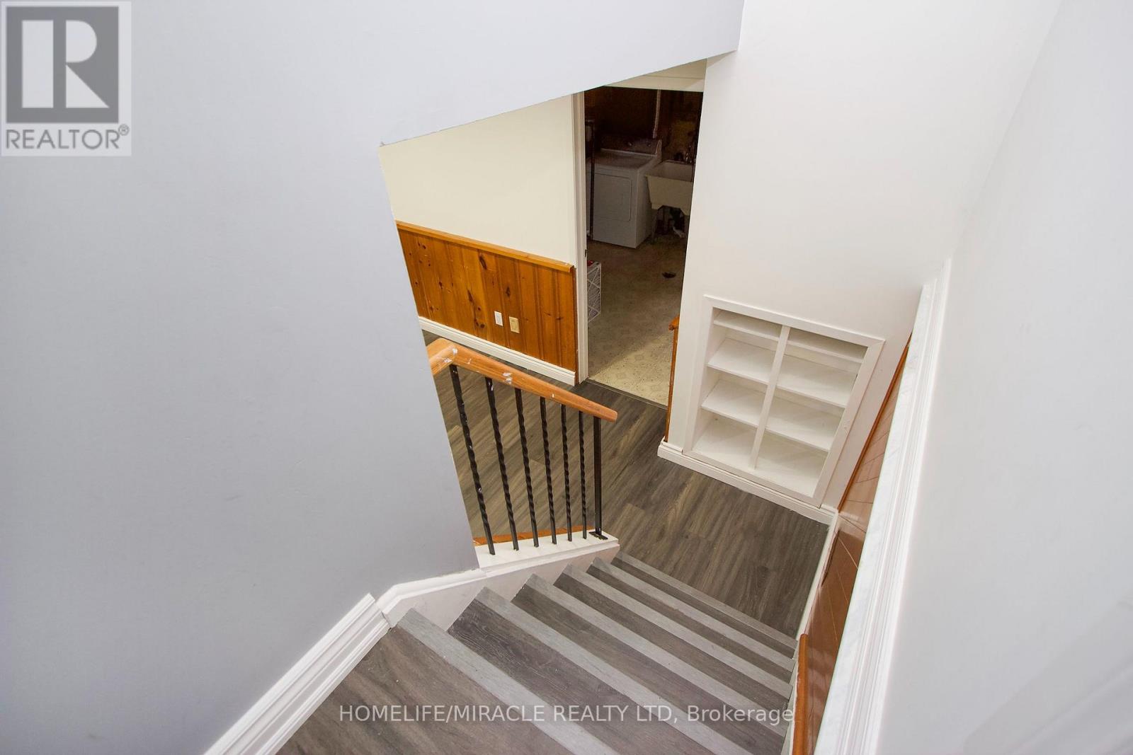 14 PILKINGTON CRESCENT N - Image 16