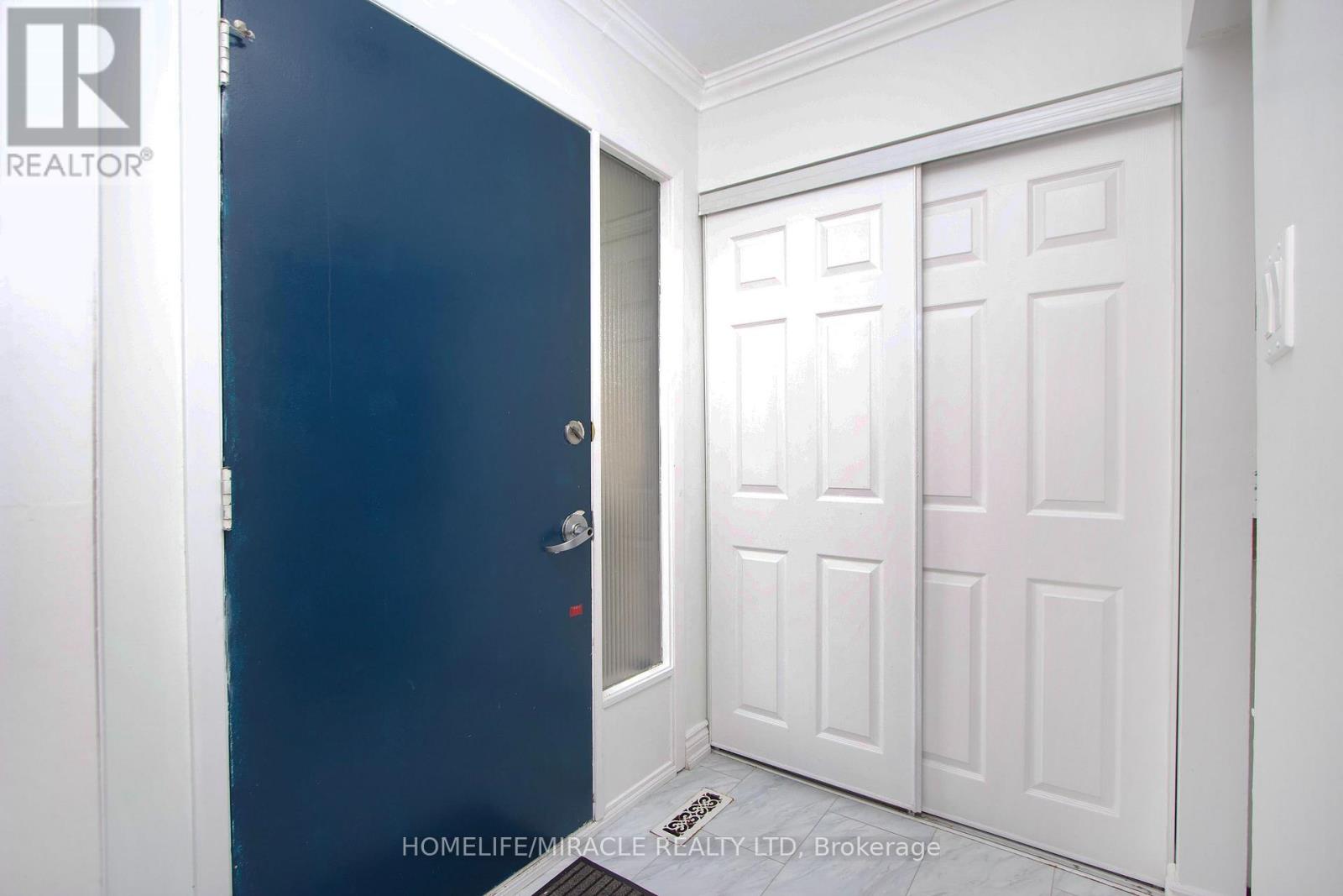 14 PILKINGTON CRESCENT N - Image 3