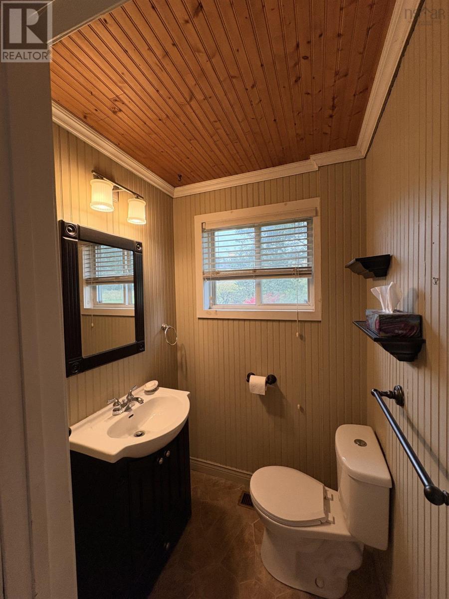 8005 Highway 209 - 19