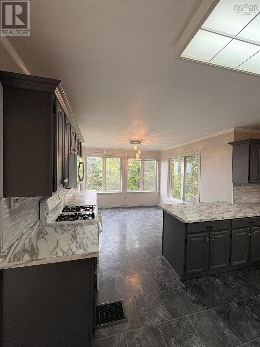 8005 Highway 209 - Image 11