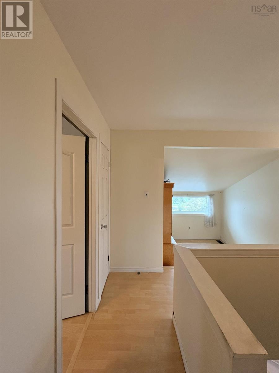 8005 Highway 209 - Image 31