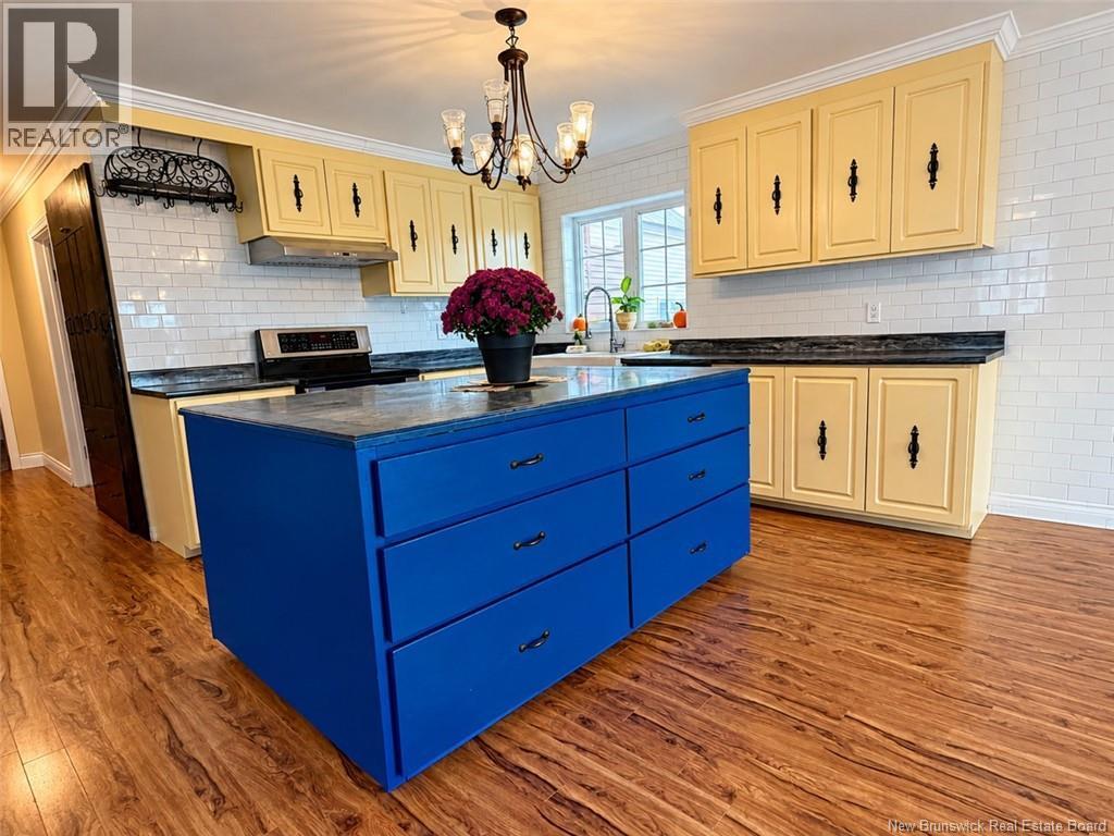 460 Vanier Street - Image 4